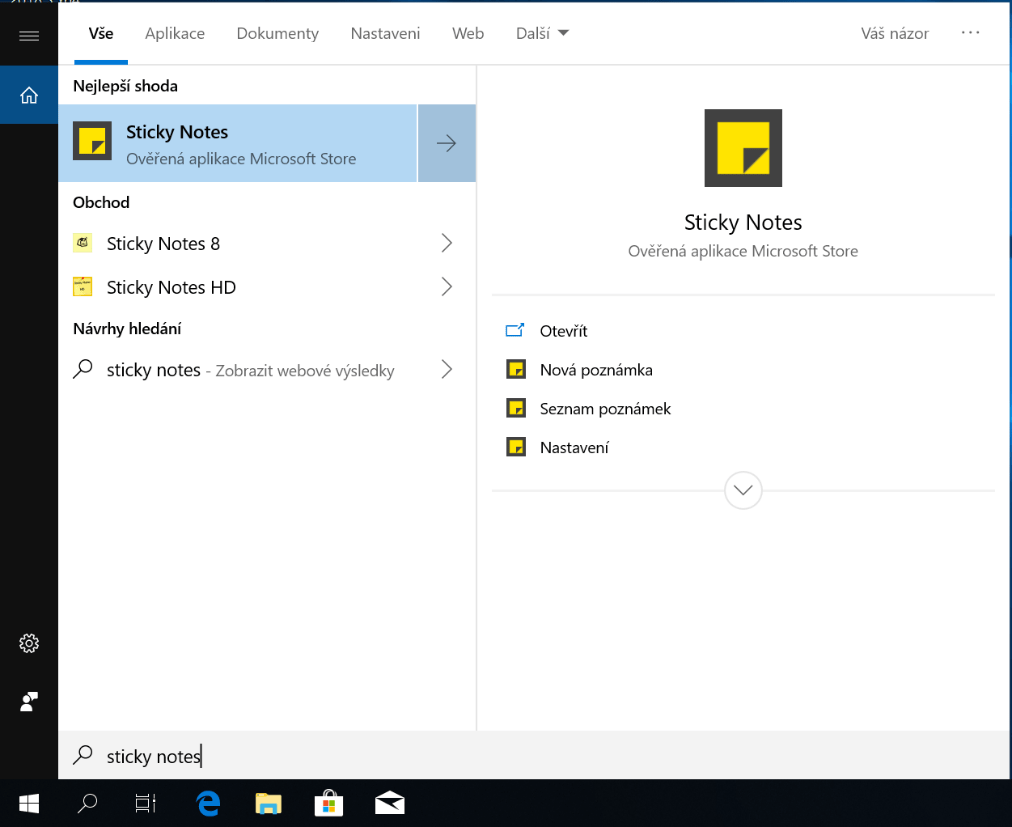 Na obrázku je vyhledávání se zadaným textem Sticky Notes.