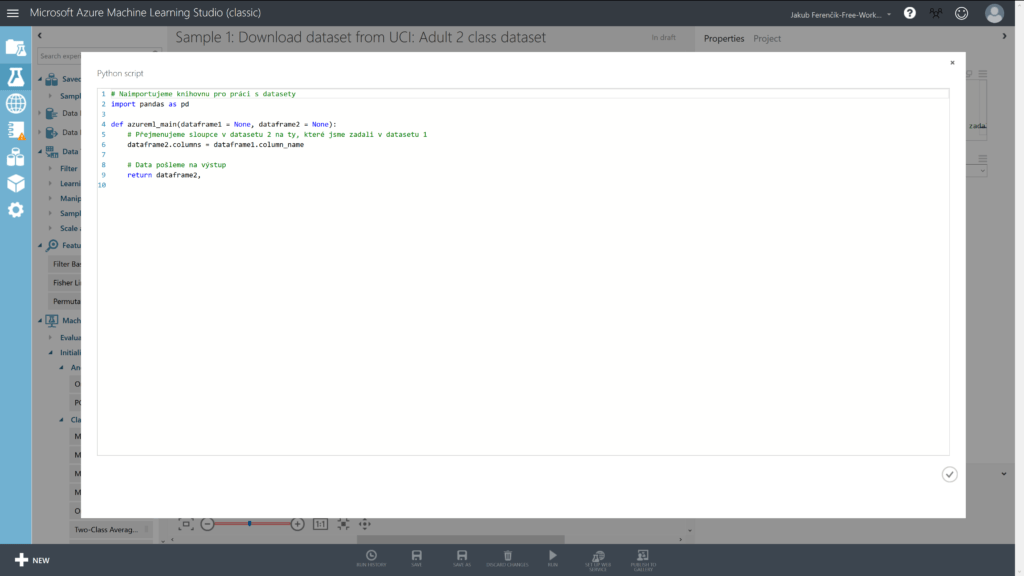 Screenshot z Azure Machine Learning Studia s Python skriptem.