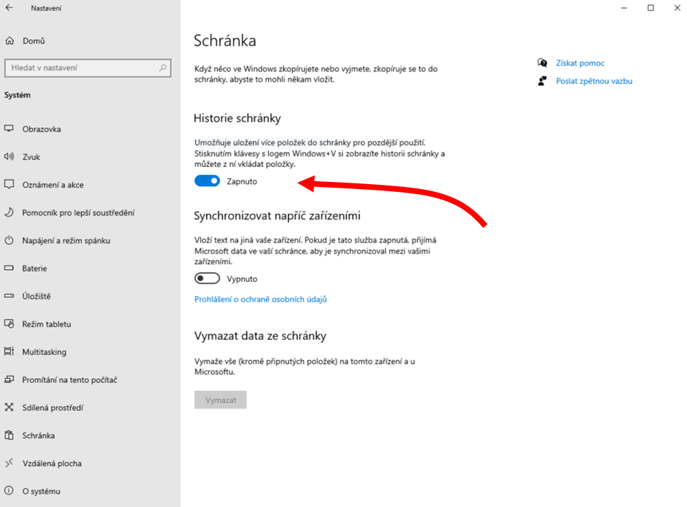 Na obrázku je snímek aplikace Nastavení s otevřenou položkou Schránka ve Windows 10.