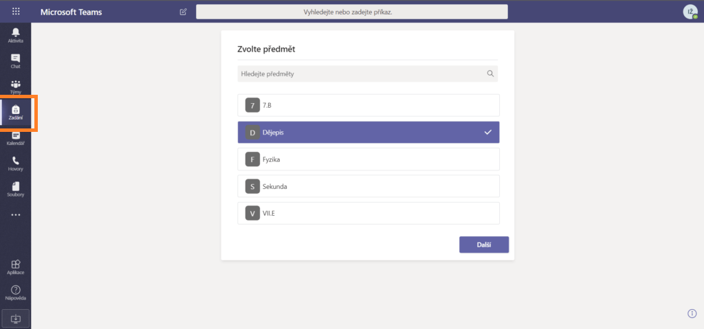 Na obrázku je snímek obrazovky se zvolenou záložkou Zadání v Microsoft Teams z pohledu studenta a s výběrem týmu, tedy předmětu nebo třídy.