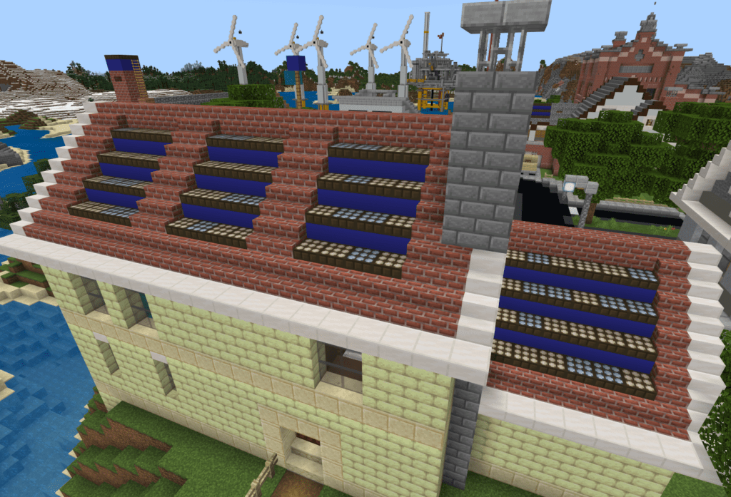 Model domu se solárními panely jako součást světa ve hře Minecraft: Education Edition.