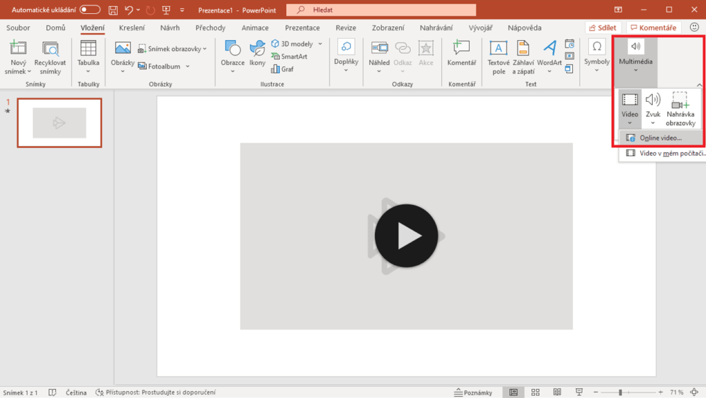 Na obrázku je snímek aplikace PowerPoint s vyznačenou funkcí vložení online videa.