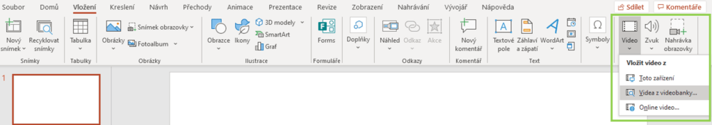 Na obrázku je možnost Videa z fotobanky v aplikaci PowerPoint.