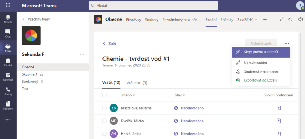 Na obrázku je možnost Skrýt jména studentů v Microsoft Teams.