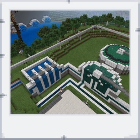 Prostředí Minecraft mapy - pohled na vodní elektrárnu a koloběh vody