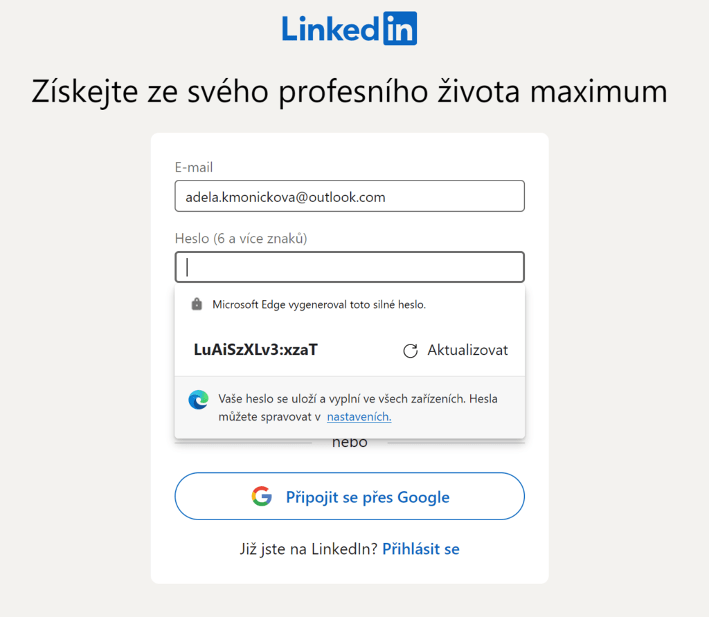 Na obrázku je ukázka automatického generátoru hesel při registraci například na LinkedIn v prohlížeči Microsoft Edge.