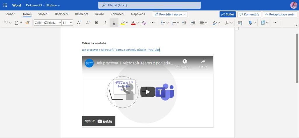 Na obrázku je ukázána funkce Interaktivní aplikace na YouTube videu ve webové verzi aplikace Word.