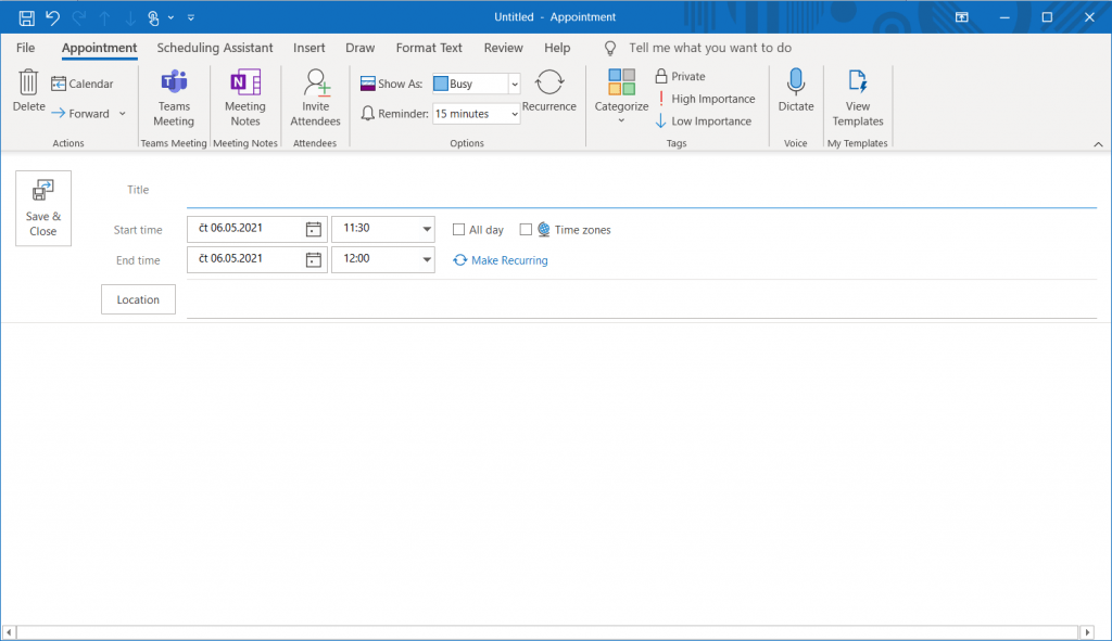 Screenshot z desktopové aplikace Outlook. Na obrázku je okénko, ve kterém vytváříte událost.