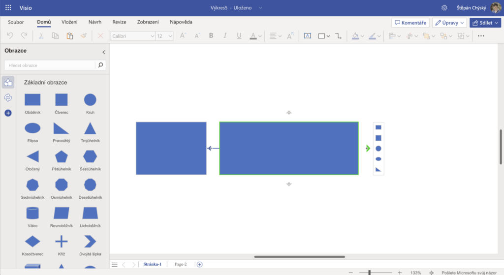 Přidání a spojení obrazců v Microsoft Visio. 